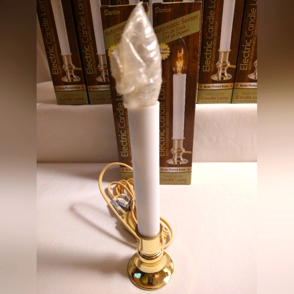 DARICE AUTOMATIC DUSK/DAWN ELECTRIC CANDLE LIGHT /W BRASS PLATE BASE-EACH (NWT) - Picture 2 of 5